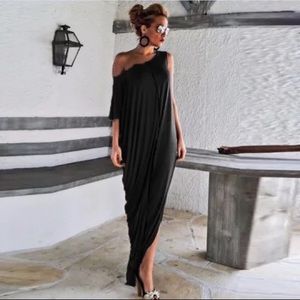 Open shoulder black maxi DRC155